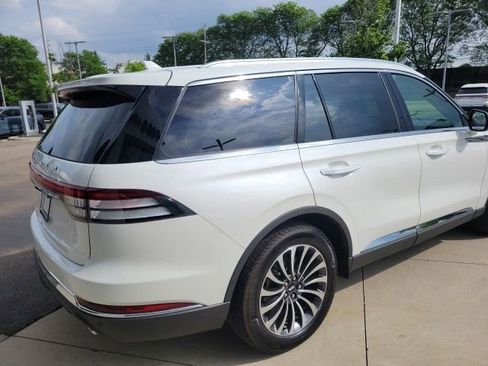 Used 2024 Lincoln Aviator Reserve w/ Elements Package Plus AWD/4WD image 12