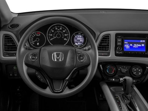 Used 2017 Honda HR-V LX image 7