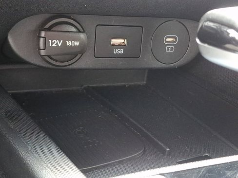 Used 2024 Hyundai Elantra Limited FWD image 24