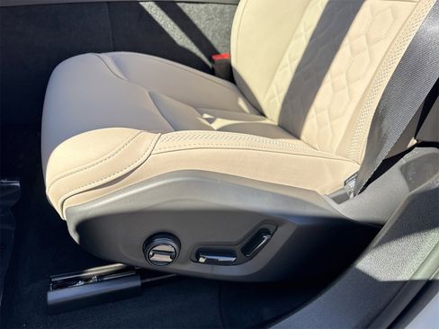 New 2026 Volvo XC60 B5 Core w/ Climate Package image 11