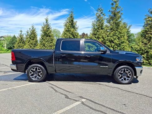 Used 2026 RAM 1500 Laramie AWD/4WD image 7