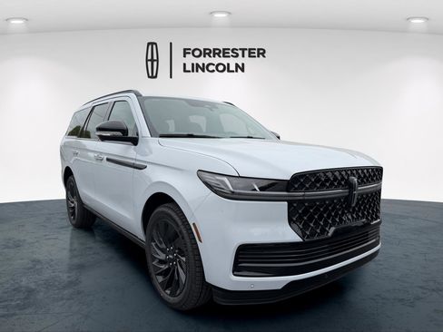 New 2026 Lincoln Navigator Reserve AWD/4WD image 1