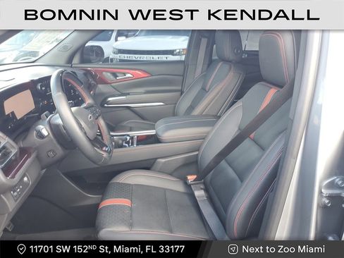 Used 2024 Chevrolet Traverse RS image 26