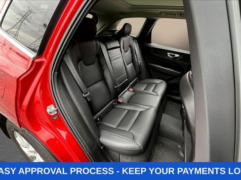 Used 2021 Volvo XC60 T5 Momentum w/ Premium Package AWD/4WD image 32