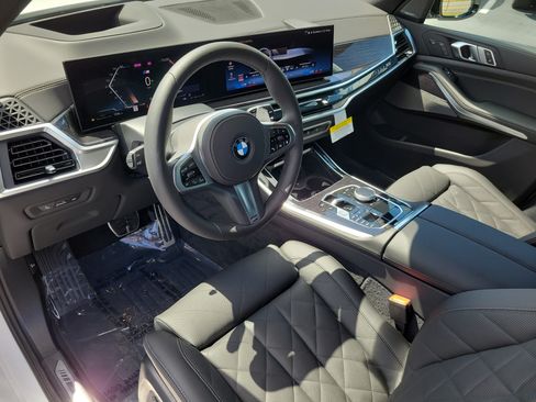 New 2026 BMW X5 xDrive40i w/ M Sport Package AWD/4WD image 18
