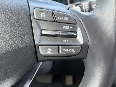 Used 2022 Hyundai Ioniq Limited FWD image 22