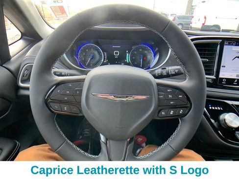 New 2026 Chrysler Pacifica Select image 15