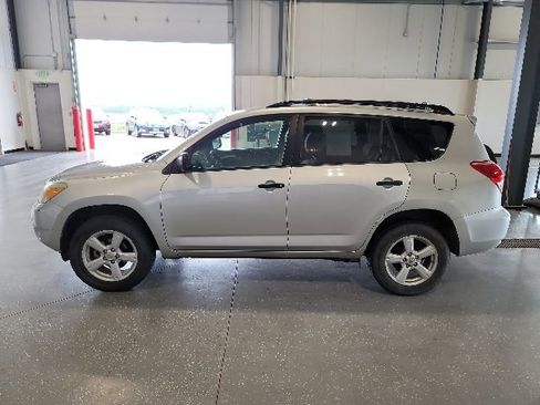 Used 2008 Toyota RAV4 4WD image 4