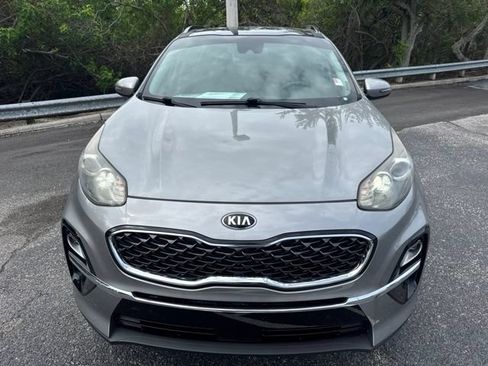 Used 2022 Kia Sportage EX w/ EX Technology Package FWD image 2