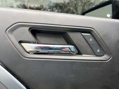 Used 2023 Chevrolet Colorado Z71 w/ Z71 Convenience Package 2 image 19