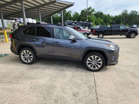 Used 2021 Toyota RAV4 XLE Premium AWD/4WD image 13
