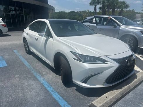 Used 2022 Lexus ES 350 w/ Premium Package FWD image 2