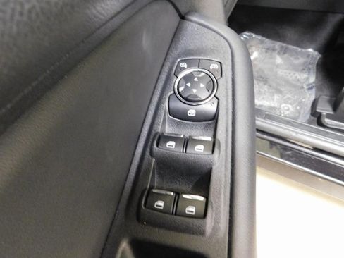 Used 2024 Ford Edge SEL image 19