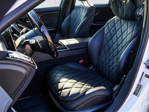 Used 2024 Mercedes-Benz S 580 4MATIC Sedan image 12