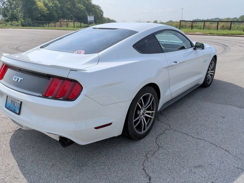 Used 2016 Ford Mustang GT RWD image 3