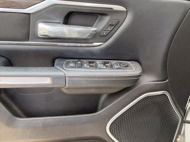 Used 2020 RAM 1500 Laramie AWD/4WD image 17