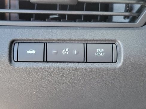 New 2026 Nissan Altima 2.5 SR FWD image 14