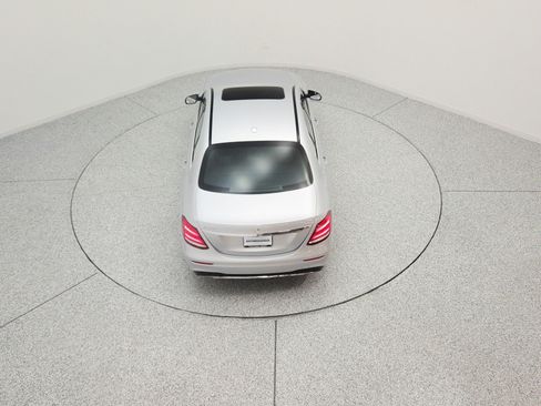 Used 2017 Mercedes-Benz E 300 image 14