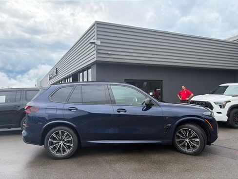 Used 2026 BMW X5 M60i AWD/4WD image 2