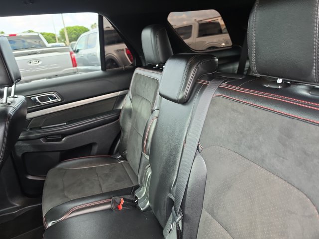 Certified 2019 Ford Explorer XLT w/ Equipment Group 202A FWD image 19
