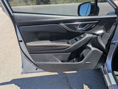 Used 2020 Subaru Crosstrek 2.0i Limited w/ Moonroof Package w/Navigation AWD/4WD image 12
