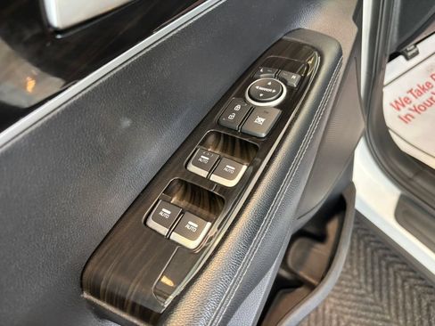 Used 2020 Kia Sorento AWD V6 image 15