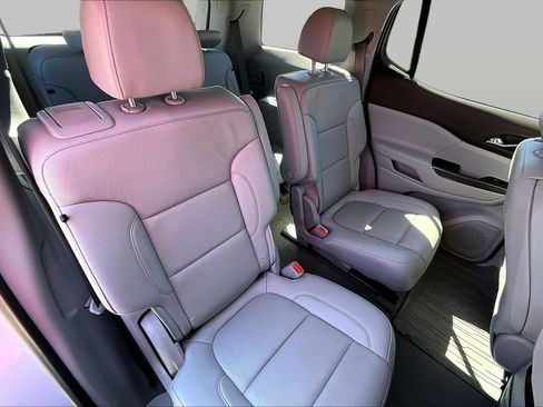 Used 2023 GMC Acadia SLT w/ Technology Package FWD image 27