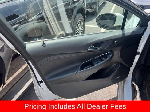 Used 2017 Chevrolet Cruze Premier FWD image 21