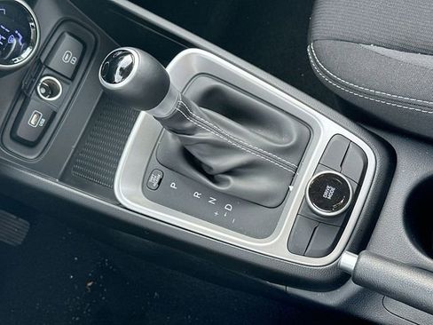 New 2025 Hyundai Venue SEL image 23