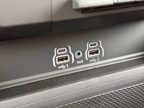 New 2026 RAM 1500 Express AWD/4WD image 25