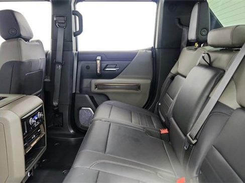 Used 2024 GMC Hummer EV 3X w/ LPO, Illumination Package image 27