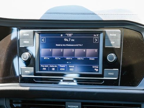 Used 2023 Volkswagen Jetta SE FWD image 14