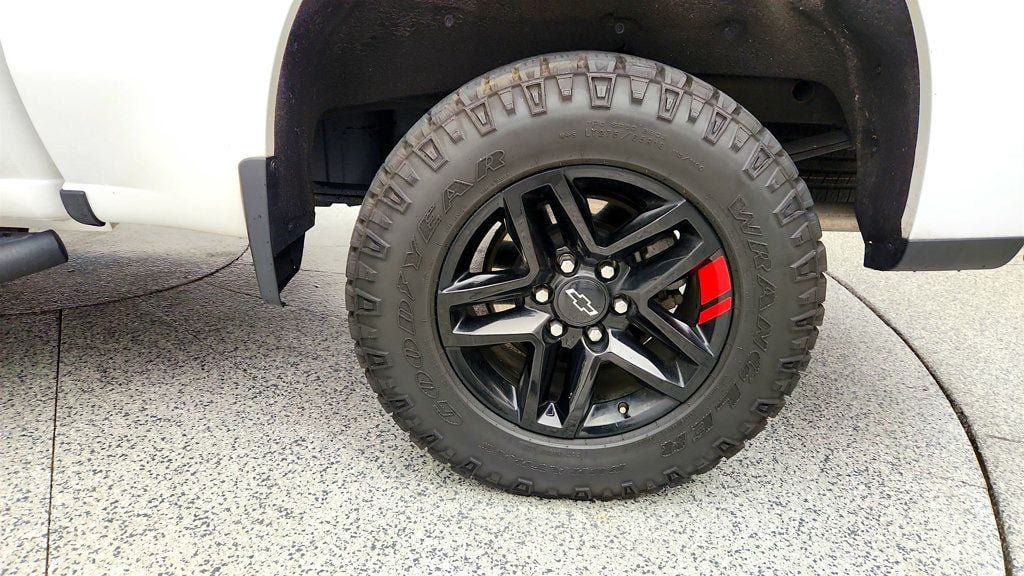 Used 2022 Chevrolet Silverado 1500 LT Trail Boss w/ Protection Package AWD/4WD image 9