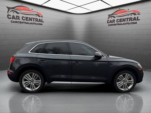 Used 2018 Audi Q5 Prestige w/ Prestige Package image 6