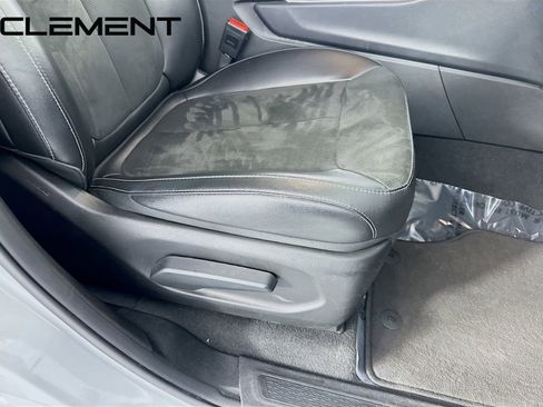 Used 2024 Jeep Grand Cherokee L Laredo image 34