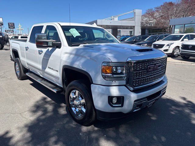 Used 2019 GMC Sierra 3500 Denali w/ Duramax Plus Package AWD/4WD image 4