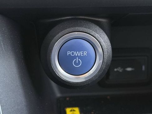 Used 2021 Toyota Venza LE AWD/4WD image 21