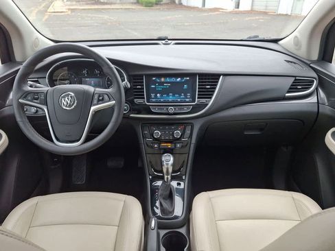 Used 2019 Buick Encore Essence image 10
