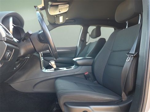 Used 2018 Jeep Grand Cherokee Laredo image 9