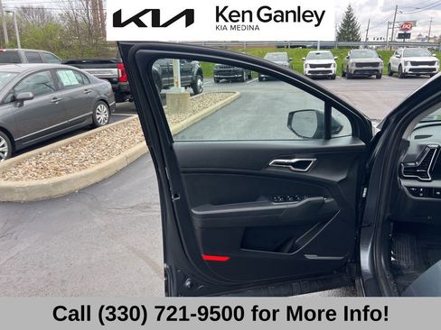 Certified 2025 Kia Sportage LX FWD image 26