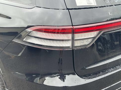 New 2026 Lincoln Aviator AWD image 10
