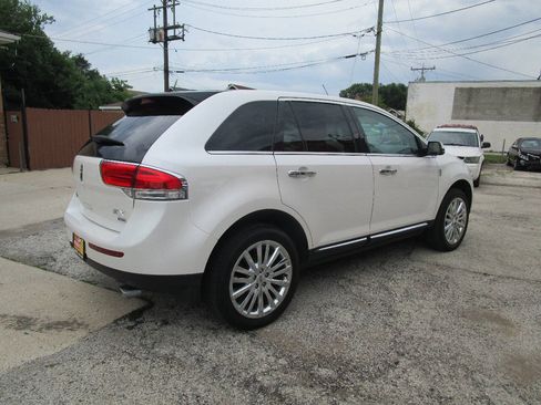 Used 2015 Lincoln MKX AWD w/ Equipment Group 102A image 3