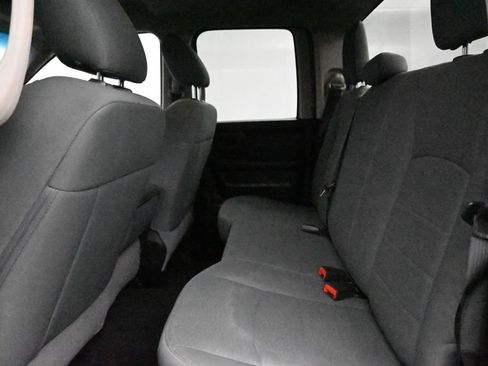 Used 2018 RAM 1500 Express AWD/4WD image 13