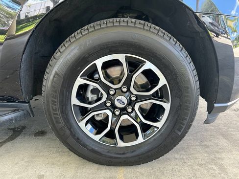 Used 2024 Ford Expedition XLT AWD/4WD image 21