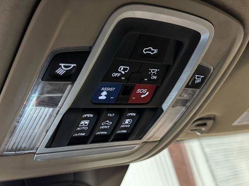 Used 2019 RAM 3500 Limited w/ Max Tow Package AWD/4WD image 8