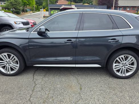 Used 2018 Audi Q5 2.0T Premium Plus w/ Premium Plus Package AWD/4WD image 8