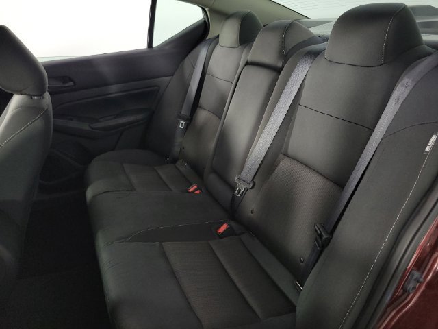 Used 2025 Nissan Altima 2.5 SV FWD image 17