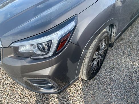 Used 2019 Subaru Forester Limited AWD/4WD image 2