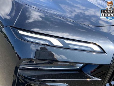 Used 2023 BMW 740i image 26