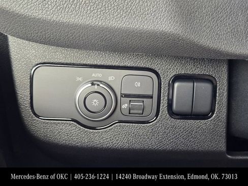 Used 2025 Mercedes-Benz Sprinter 2500 image 22